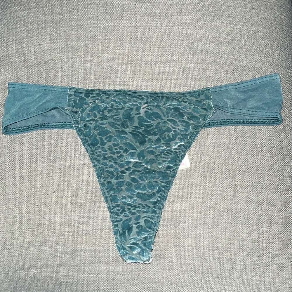 VS Pink velvet thong
